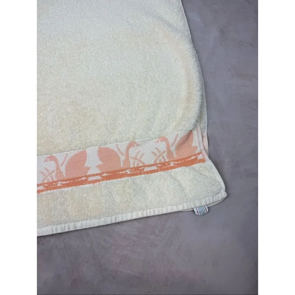 Vintage Swan Bath Towel Marco Polo Pink 21x40” READ Cottagecore